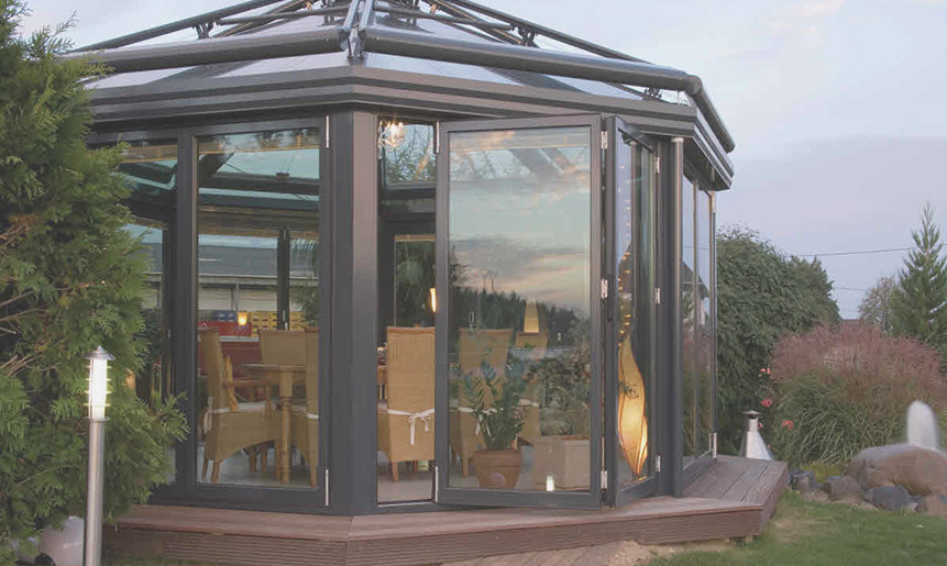 Остеклить беседку